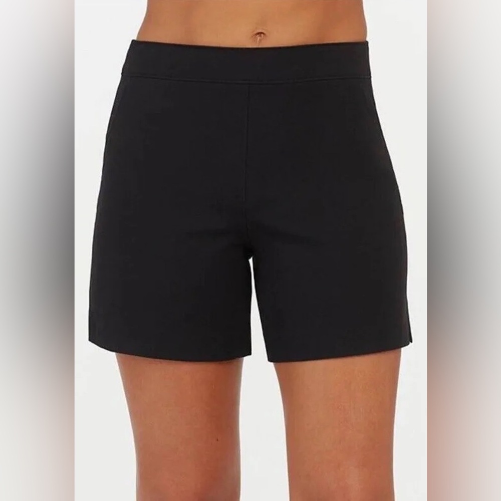 Spanx polished 6” Pull on shorts Size L NWT